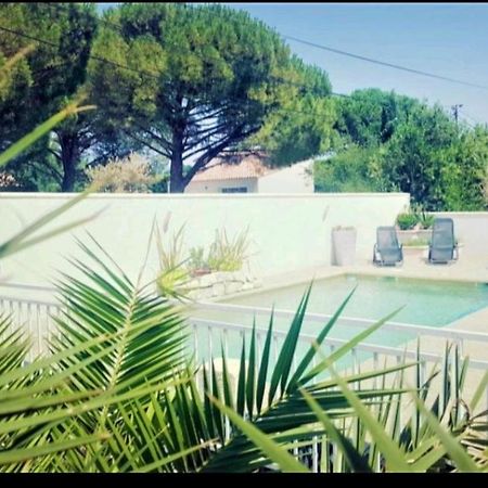 Suite Parentale Avec Petit Sejour Et Piscine Carpentras Dış mekan fotoğraf